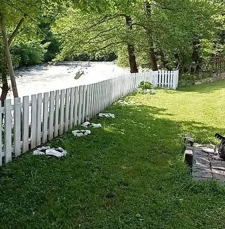 Amina Vinac-jajce Campingplatz